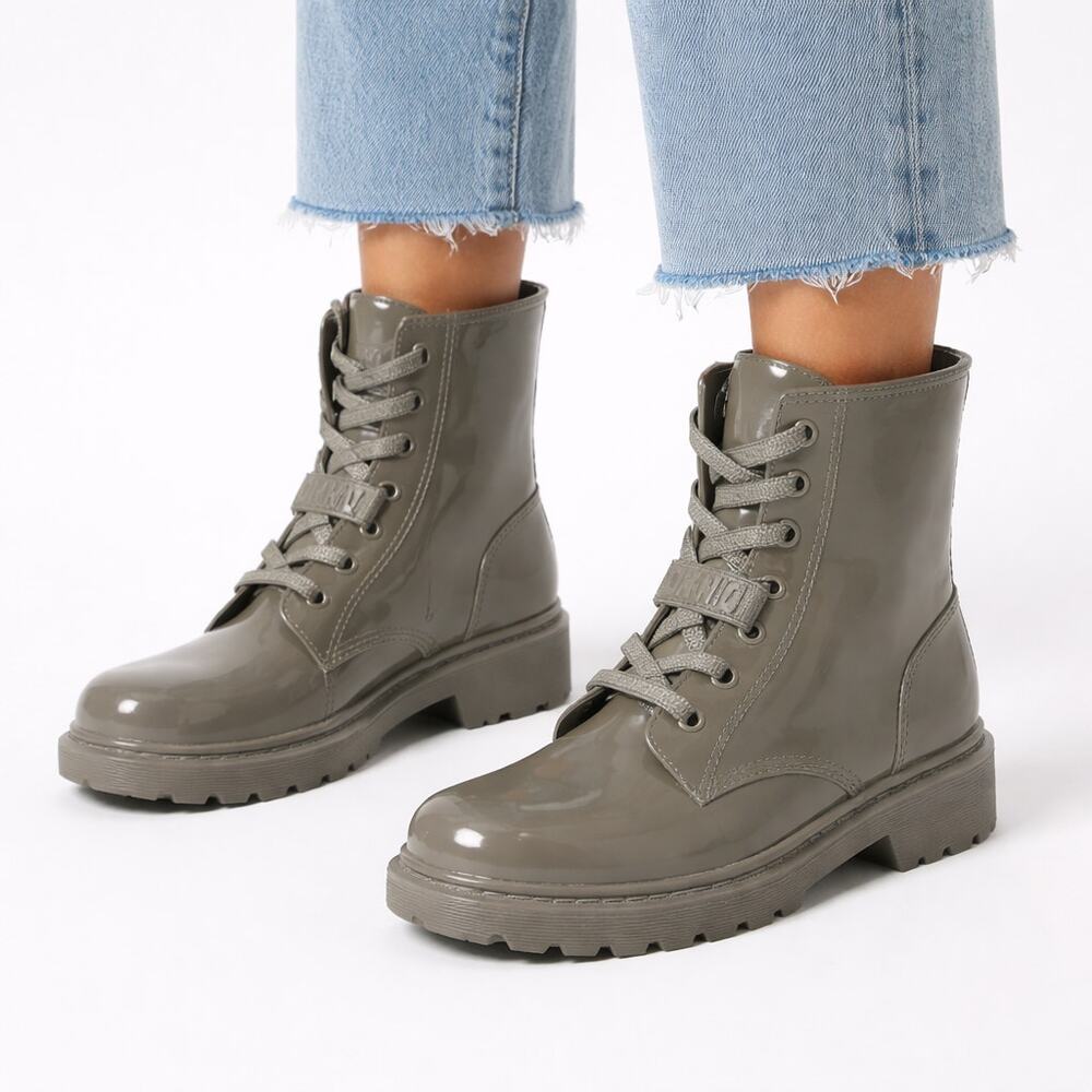 DKNY Tilly Rain Boots Pewter Gray Womens 10 Lace-Up Metallic Shine Lug Sole